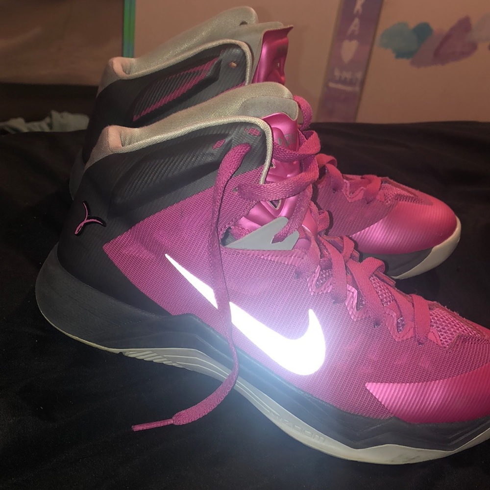 nike hyperquickness think pink
